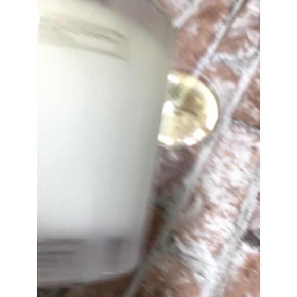 NEST Fragrances New York Scented Candle Vanilla Orchid & Almond 8.1 oz NO BOX - Picture 6 of 7